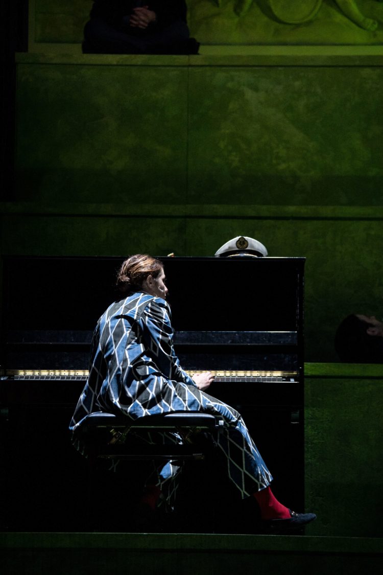 Al teatro India in scena La dodicesima notte  (o quello che volete)  di William Shakespeare