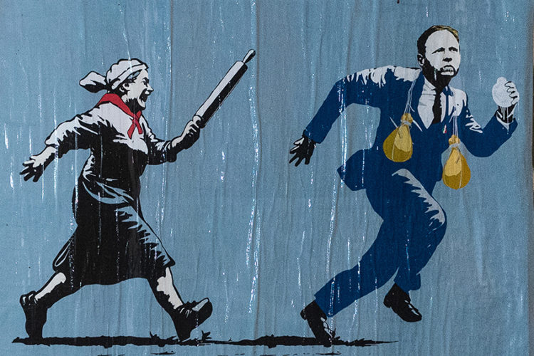 “2024: Nonna è ancora arrabbiata”, l’opera dell’artista Laika per la Liberazione