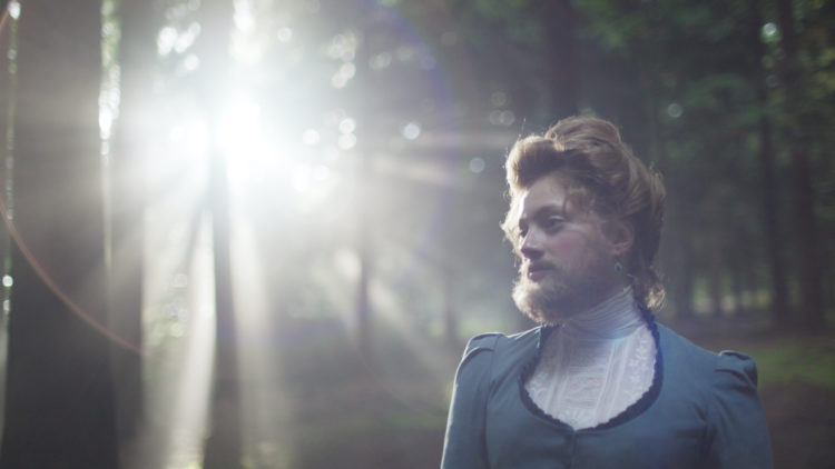 “Rosalie”, storia d’amore con barba