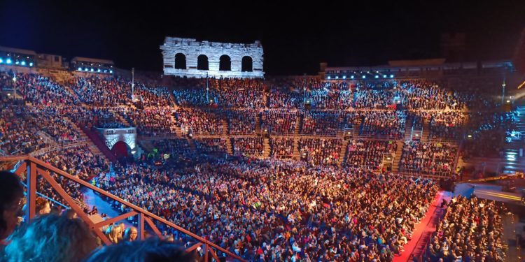 Una Nessuna e Centomila