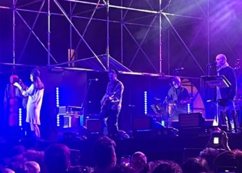 A Bologna si poga felici sotto il palco dei Cccp