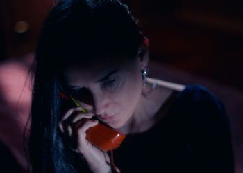Demi Moore nel film The Substance di Coralie Fargeat