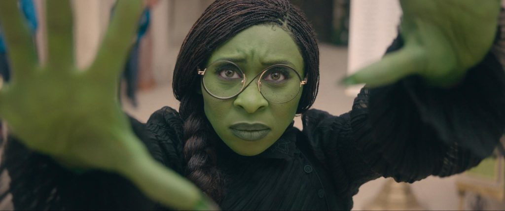 Cynthia Erivo è Elphaba. Credit: Giles Keyte/Universal Pictures