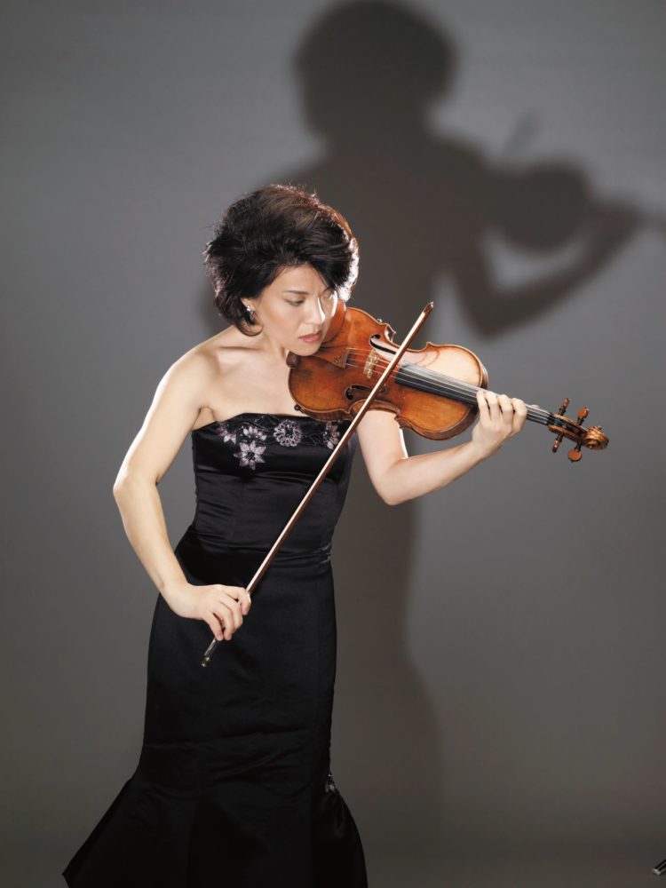 Il violino di Kyoko Takezawa apre i concerti al Teatro Mario Del Monaco