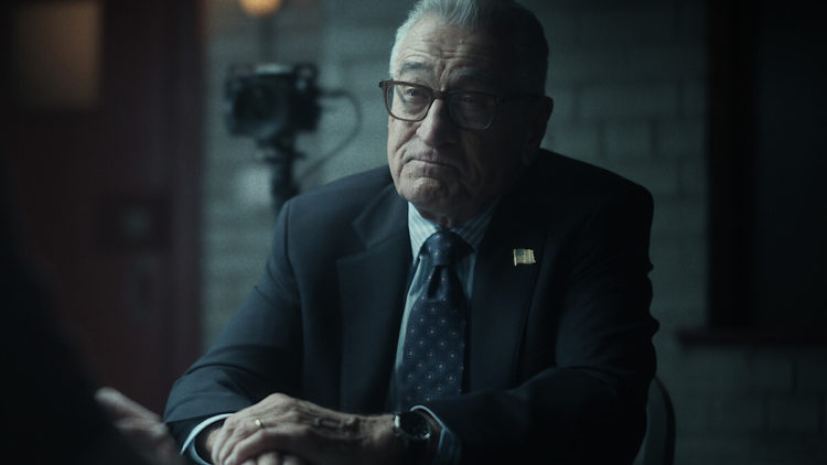 Robert De Niro guida una miniserie che esplora il potere, la paranoia digitale e i pericoli di un controllo spacciato per necessità.