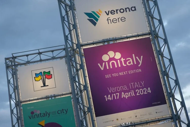 Chiude Vinitaly, numeri da record, innovazione e biologico in evidenza