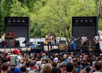 Lucio Corsi, sold out al No Borders Music Festival