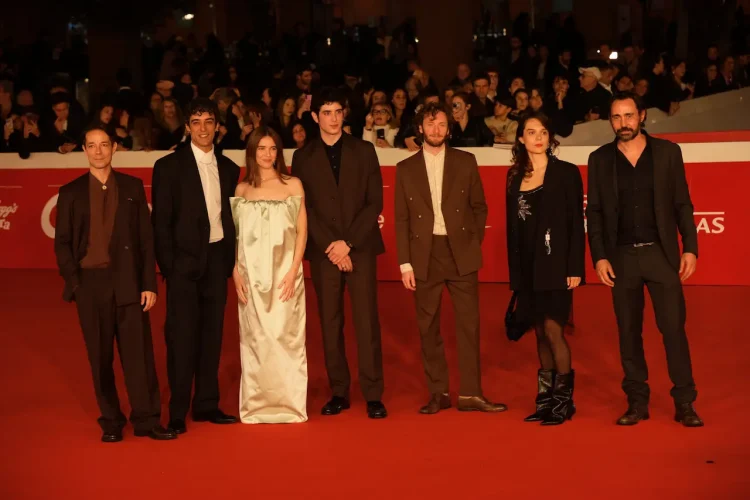 Alla-festa-della-rivoluzione-cast