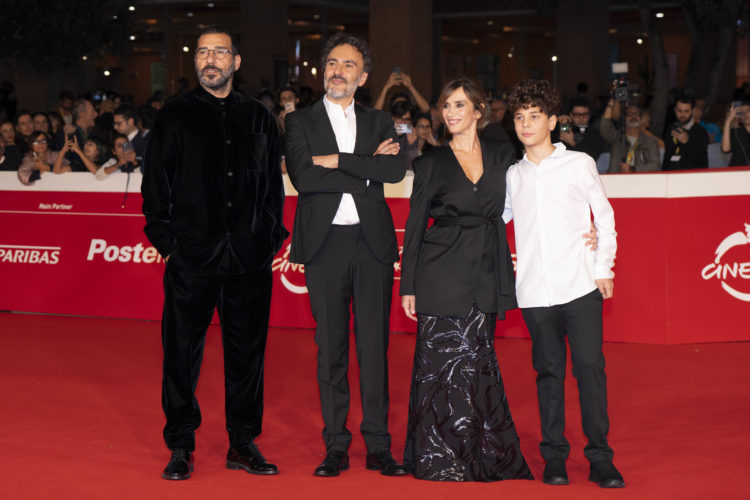 edoardo-leo-alessandro-aronadio-teresa-saponangelo-javier-francesco-leoni_red-carpet-per-te_e-manco