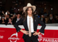 lucio-corsi_-red-carpet-la-chitarra-nella-roccia_deleonardis