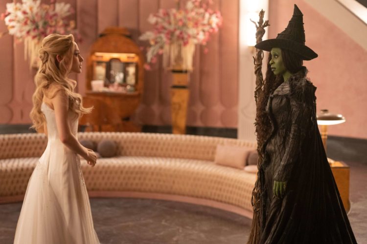 Glinda ed Elphaba si ritrovano in una scena chiave del nuovo capitolo, un momento di confronto che anticipa il peso emotivo del loro legame nel finale di Wicked: For Good.