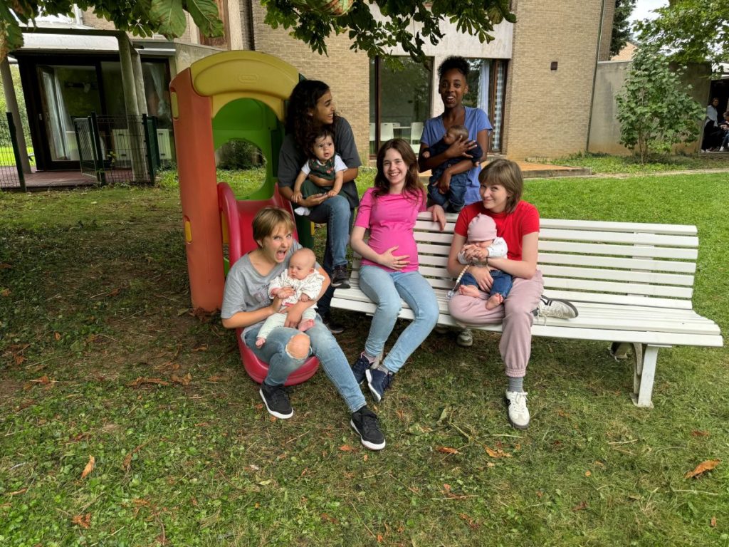 Giovani Madri film dei fratelli Daedenne al cinema dal 20 novembre